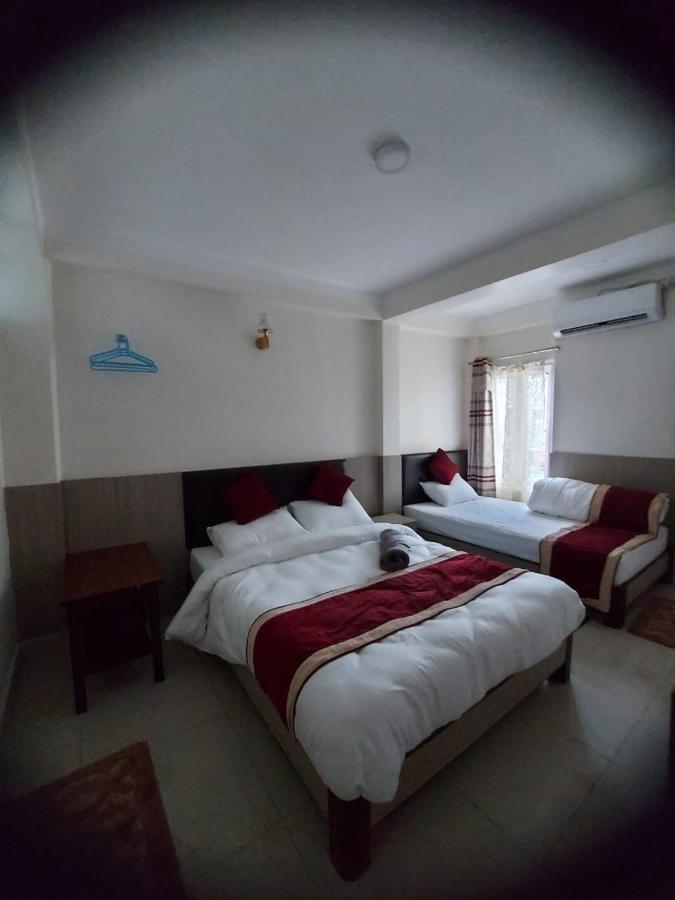 Om Bramha Hotel Katmandou Extérieur photo