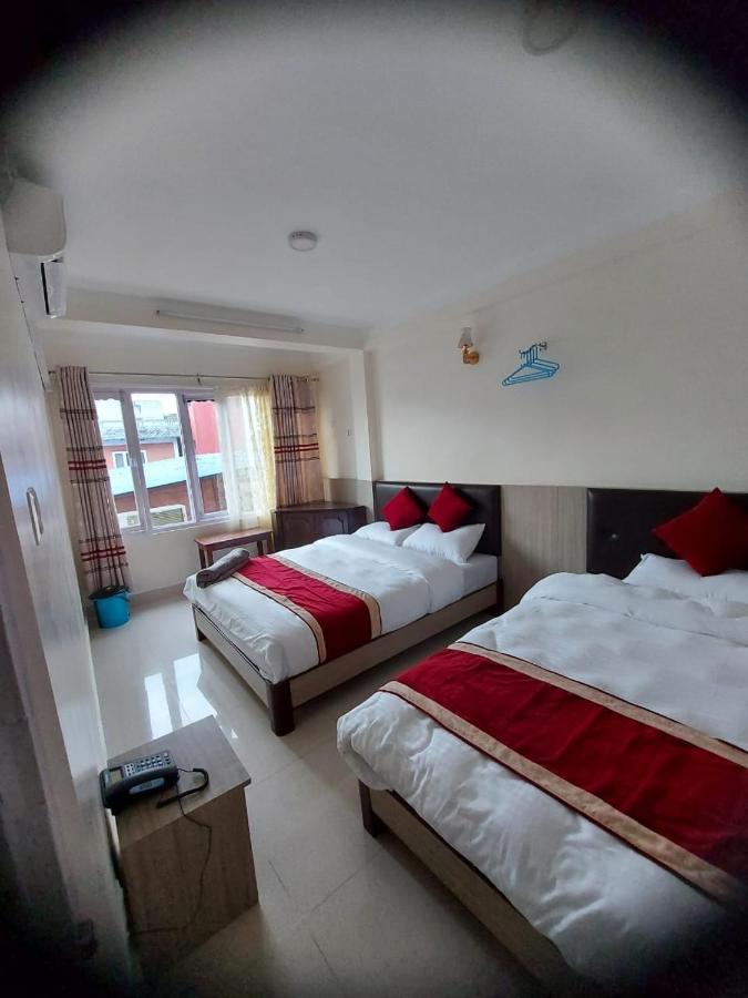 Om Bramha Hotel Katmandou Extérieur photo