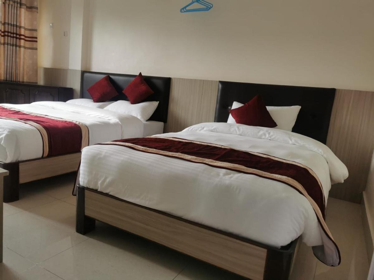 Om Bramha Hotel Katmandou Extérieur photo
