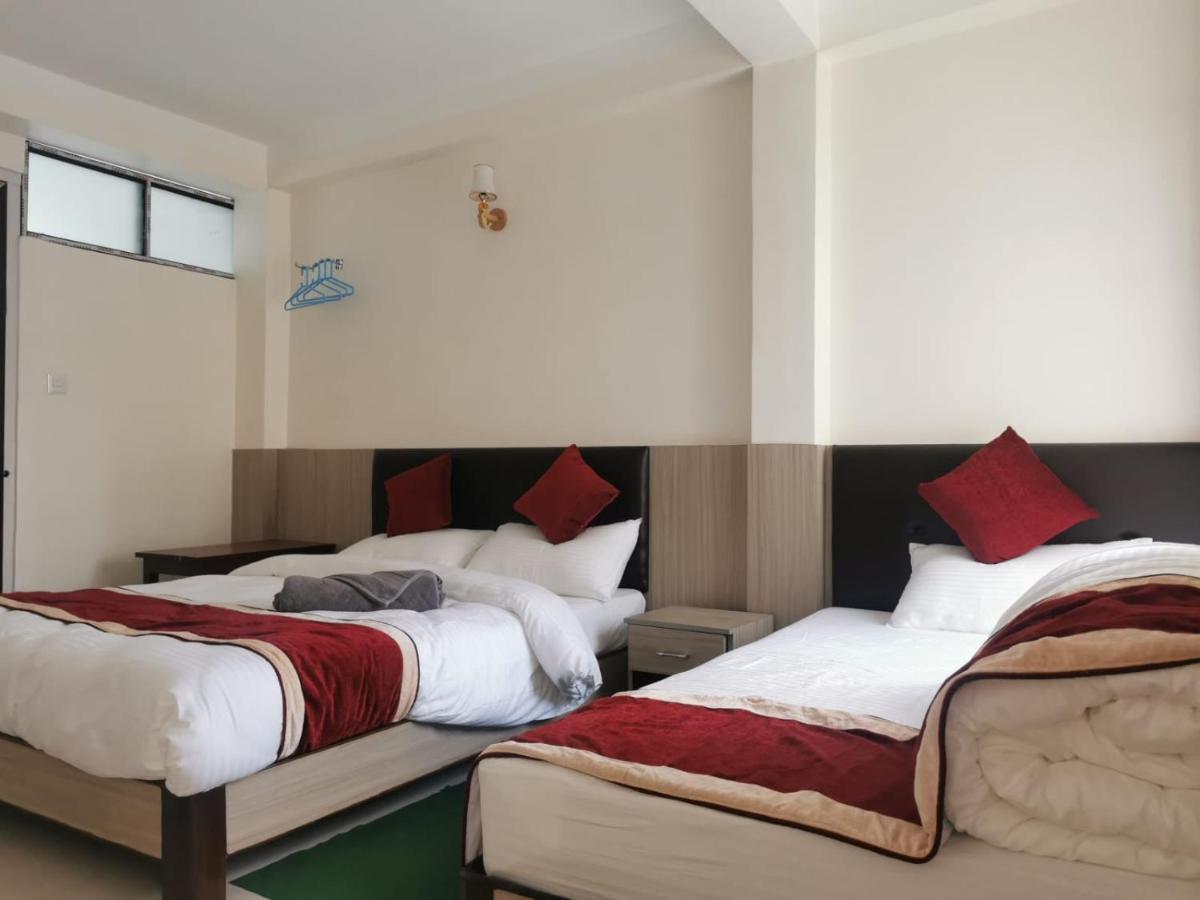 Om Bramha Hotel Katmandou Extérieur photo